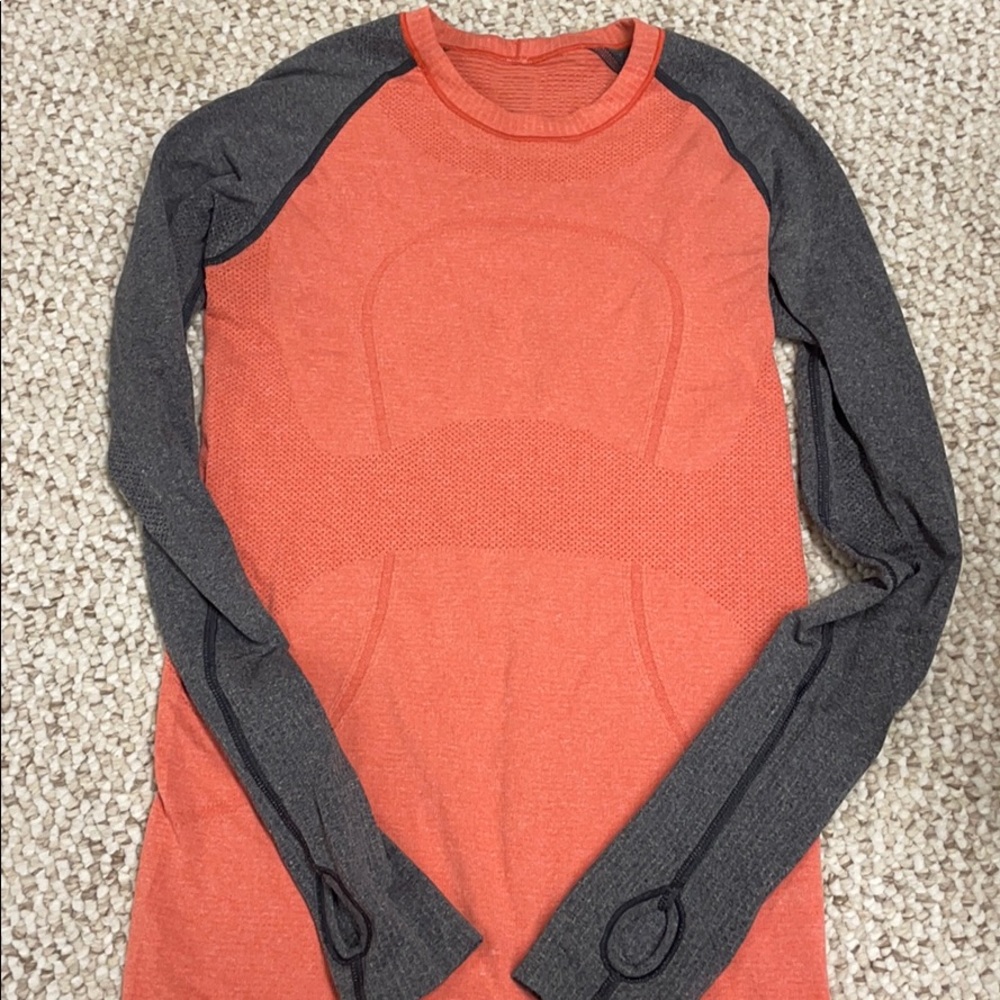 Lululemon top